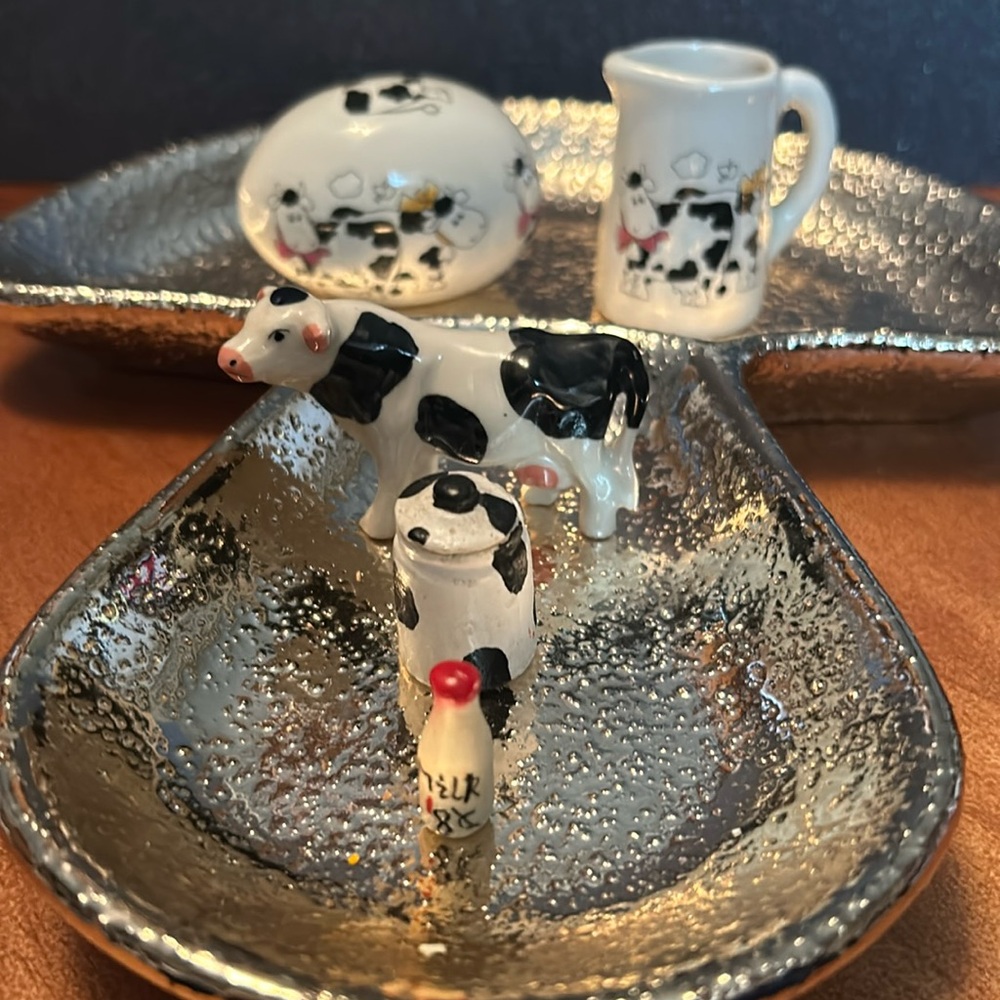 COWS bundle of 5. Y2K vintage